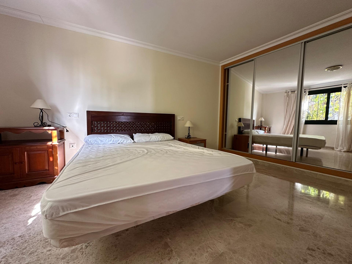 2-Bedroom Middle Floor Apartment in Altea | Sunny Casas ... - Image 21