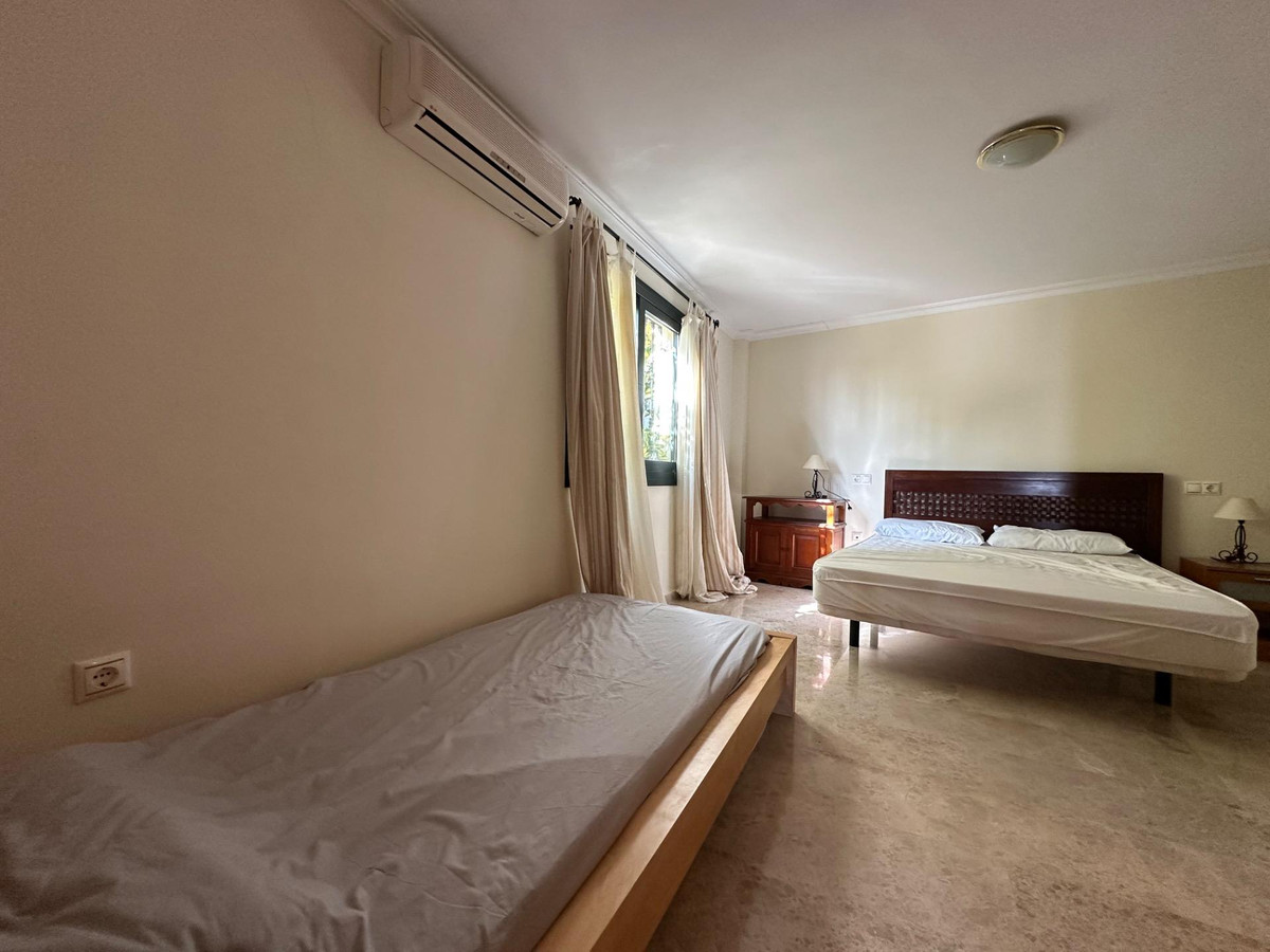 2-Bedroom Middle Floor Apartment in Altea | Sunny Casas ... - Image 23