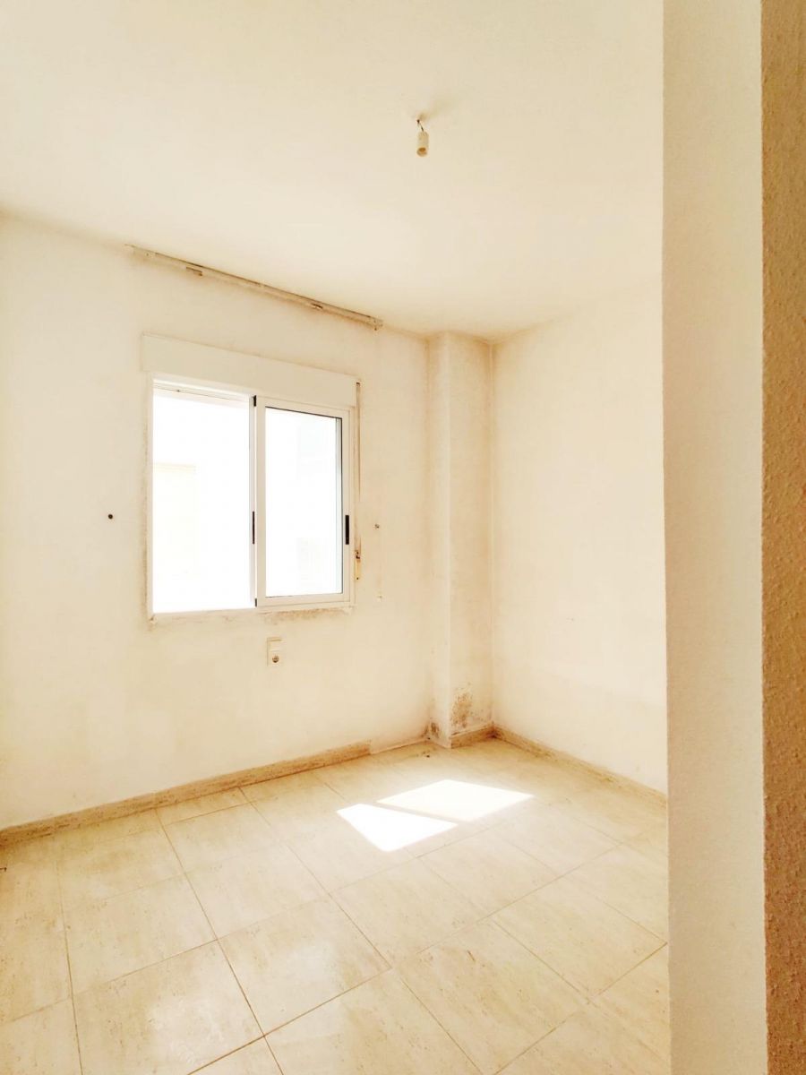 3-Bedroom Penthouse in Centro, Torrevieja - Image 15