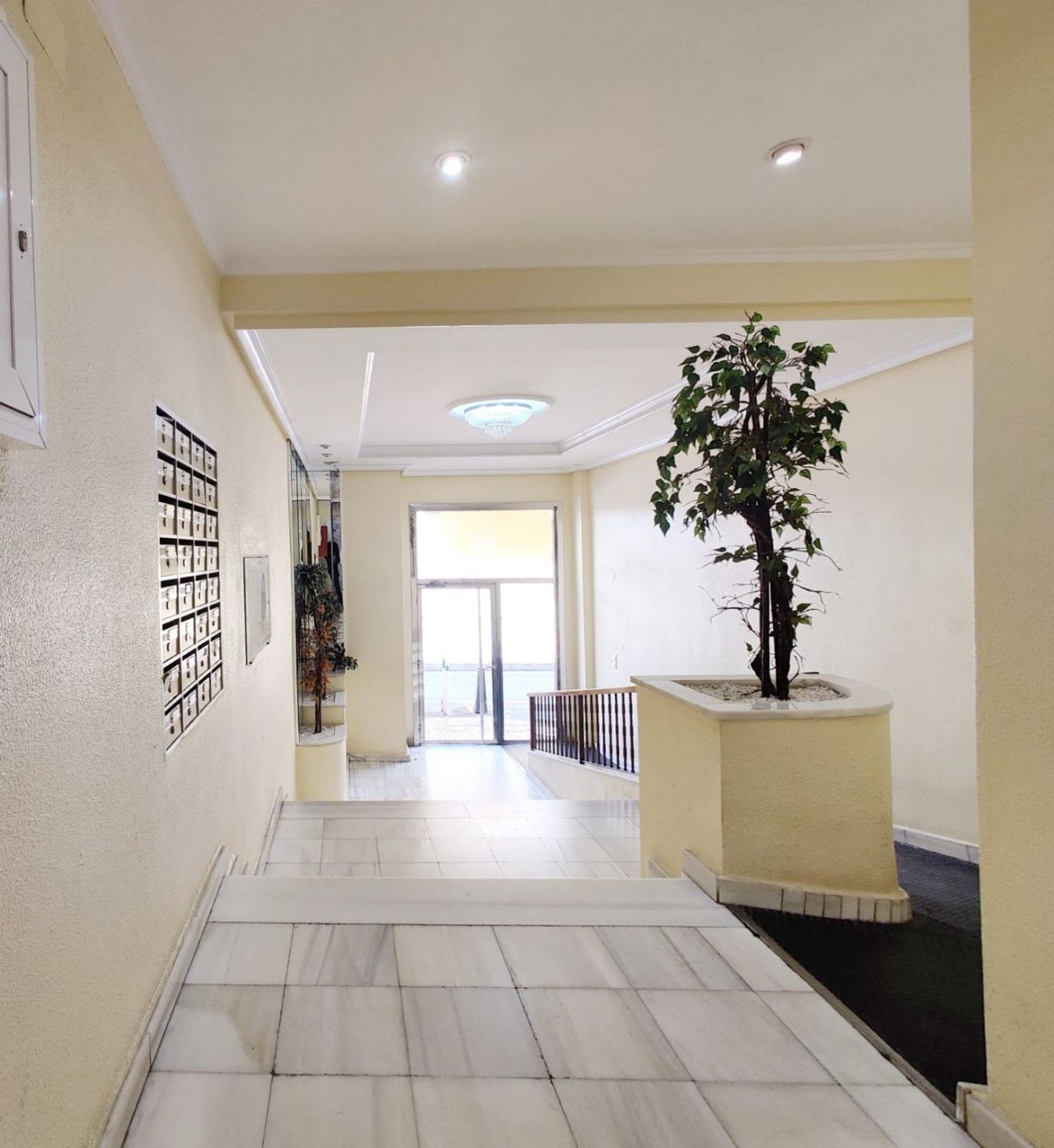 3-Bedroom Penthouse in Centro, Torrevieja - Image 2