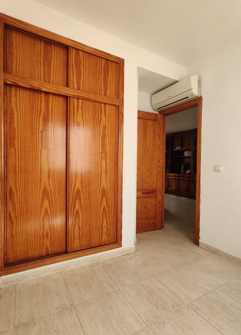 3-Bedroom Penthouse in Centro, Torrevieja - Image 23