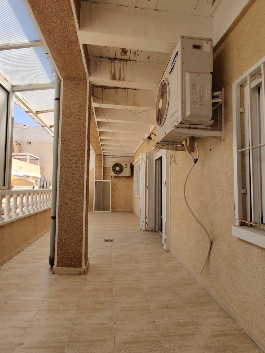 3-Bedroom Penthouse in Centro, Torrevieja - Image 30