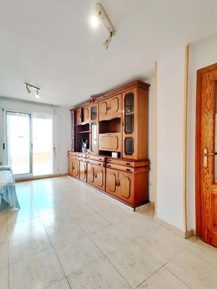 3-Bedroom Penthouse in Centro, Torrevieja - Image 6