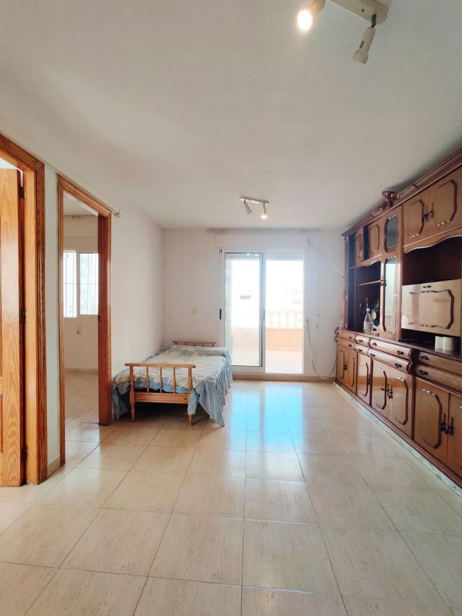 3-Bedroom Penthouse in Centro, Torrevieja - Image 7