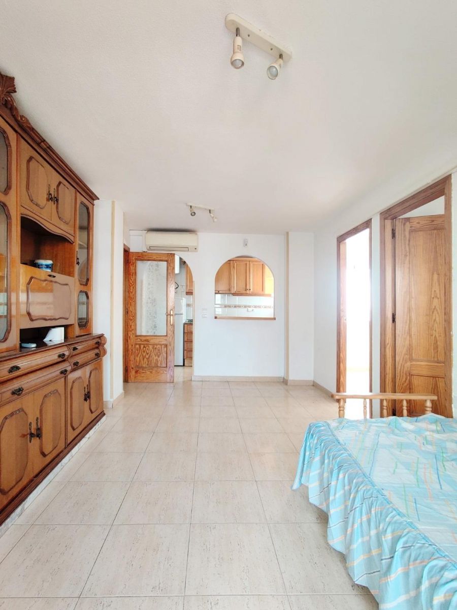 3-Bedroom Penthouse in Centro, Torrevieja - Image 8
