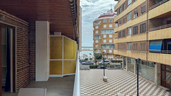 Apartamento de 2 Dormitorios en Playa de los Naufragos, Torrevieja