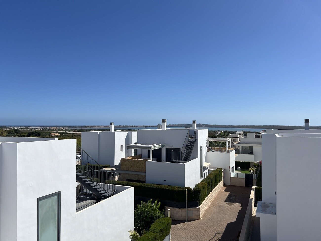 3-Bedroom Villa in Comunidad Valenciana, Almoradi - Image 13
