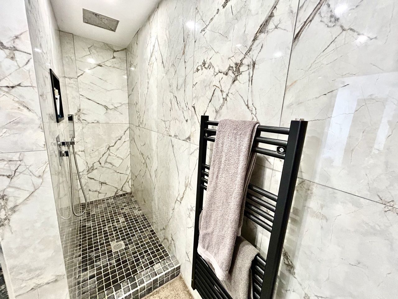 4-Bedroom House in Pueblo 9, San Miguel de Salinas - Image 12