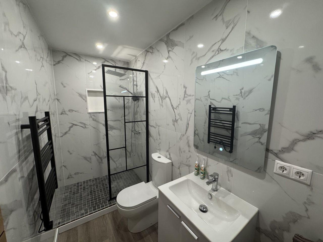 4-Bedroom House in Pueblo 9, San Miguel de Salinas - Image 21