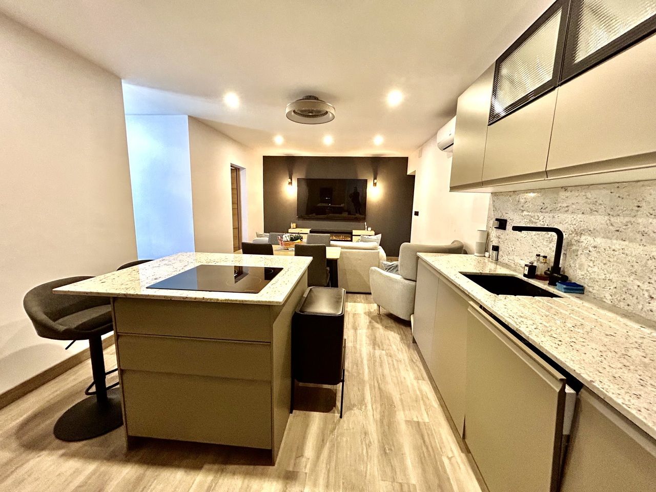 4-Bedroom House in Pueblo 9, San Miguel de Salinas - Image 7