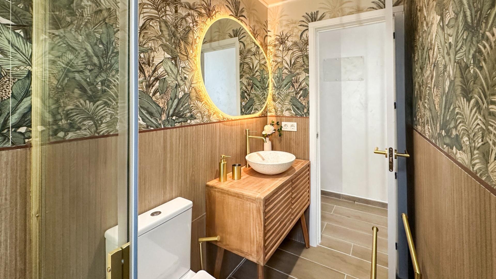 2-Bedroom Apartment in Centro, Torrevieja - Image 20