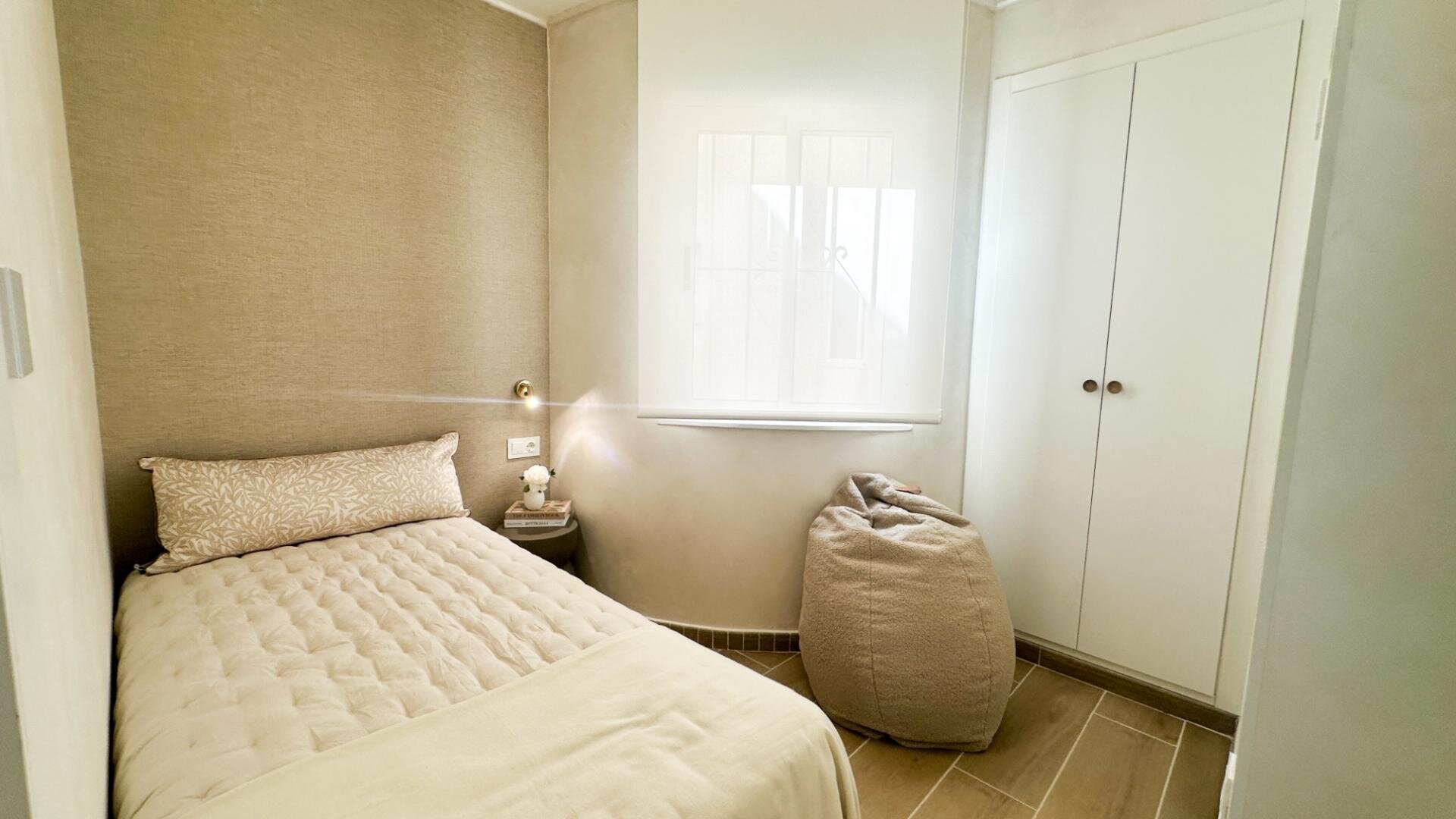 2-Bedroom Apartment in Centro, Torrevieja - Image 21