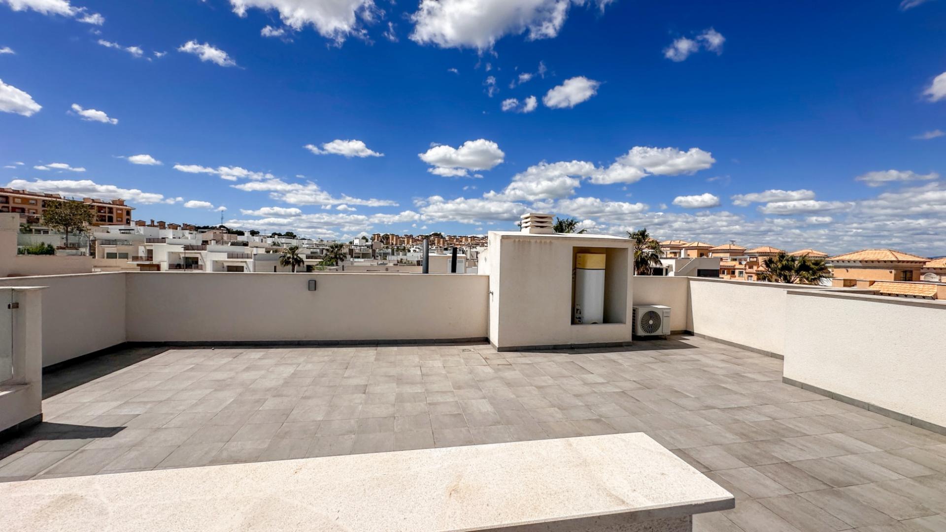 Apartment in Orihuela Costa - Image 20
