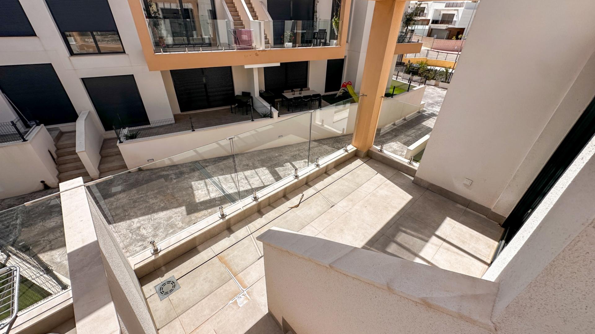 Apartment in Orihuela Costa - Image 21