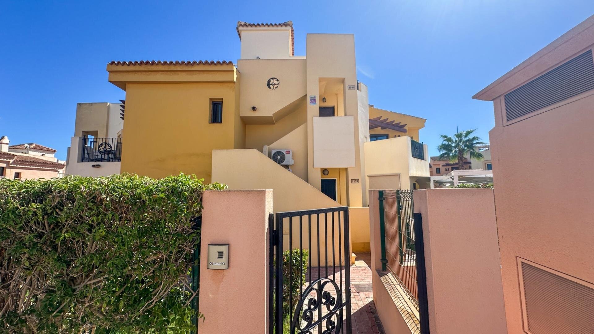 Bungalow in Torrevieja - Image 1