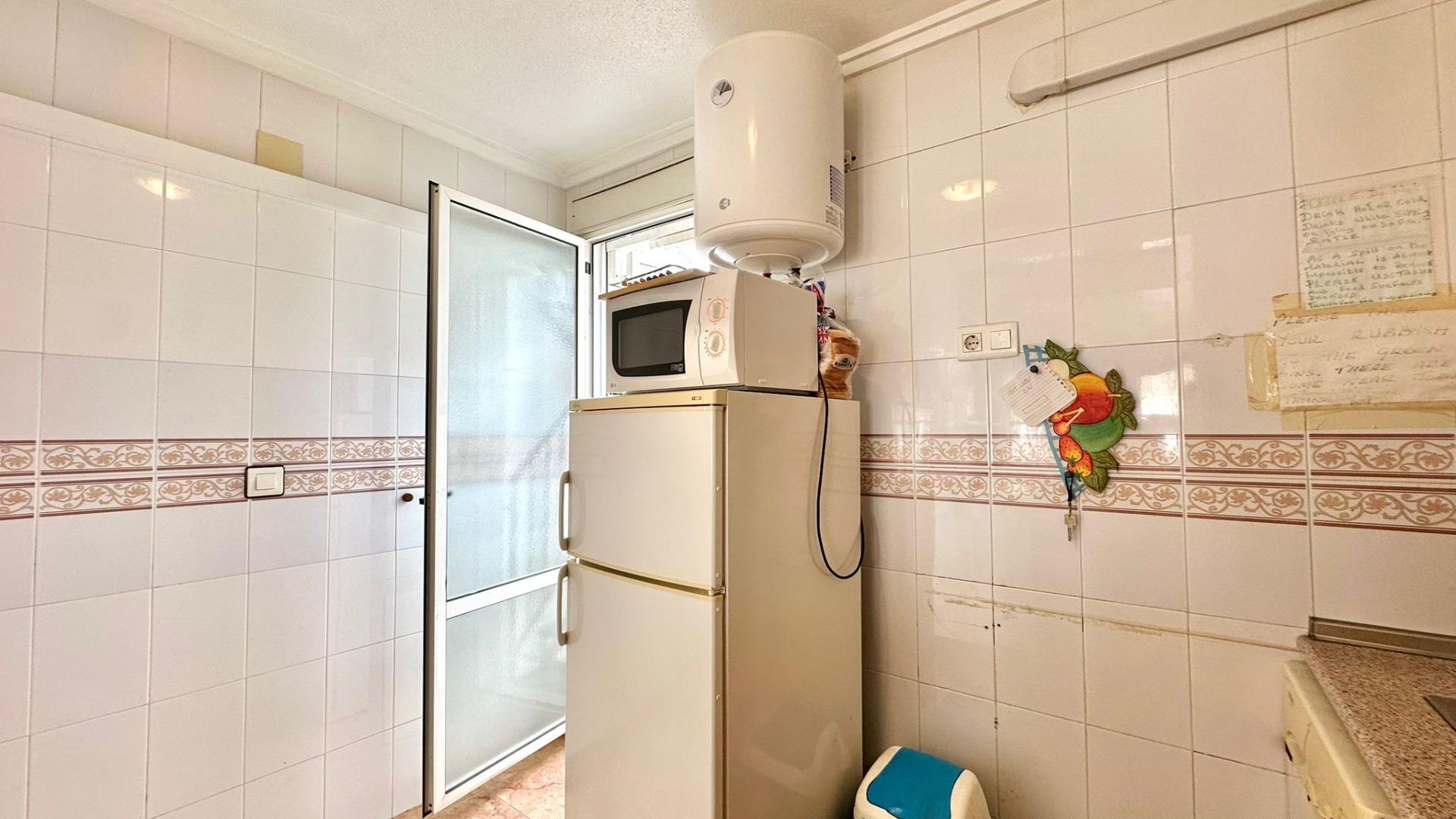 2-Bedroom Bungalow in El Limonar, Torrevieja - Image 10
