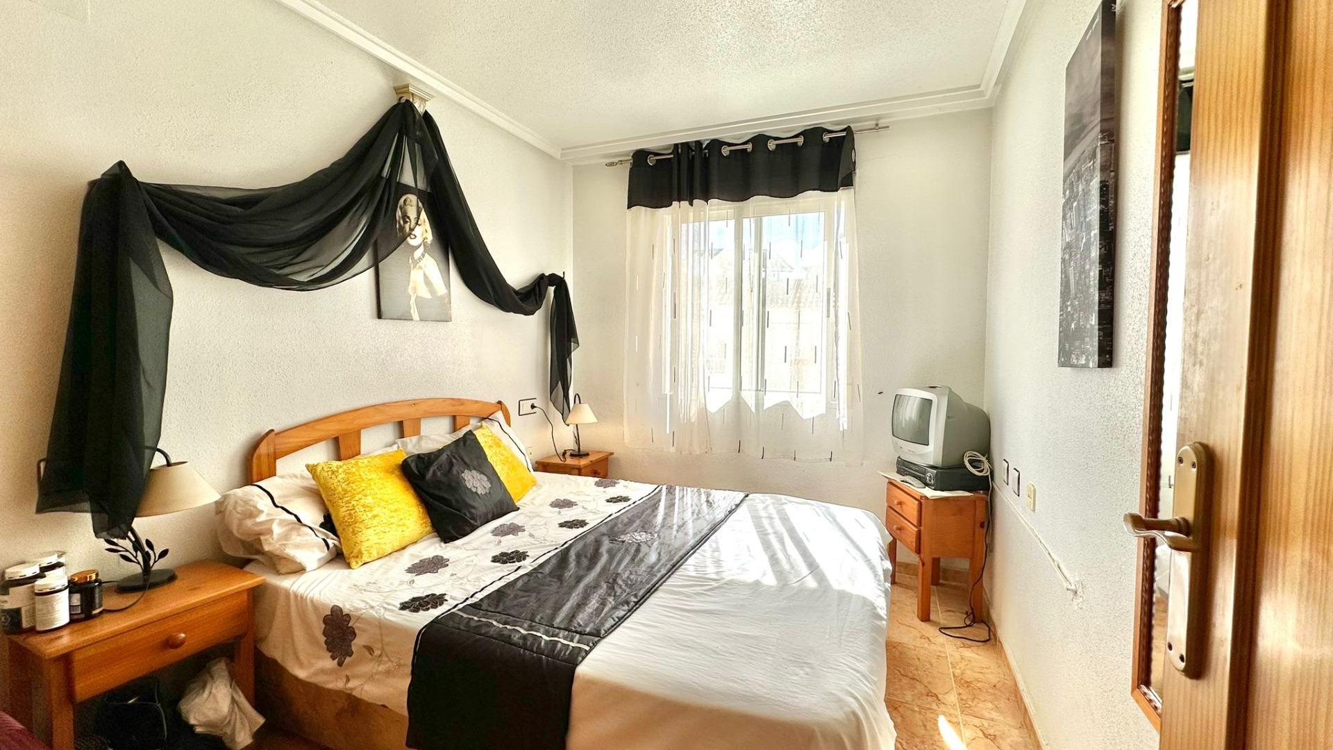 2-Bedroom Bungalow in El Limonar, Torrevieja - Image 14