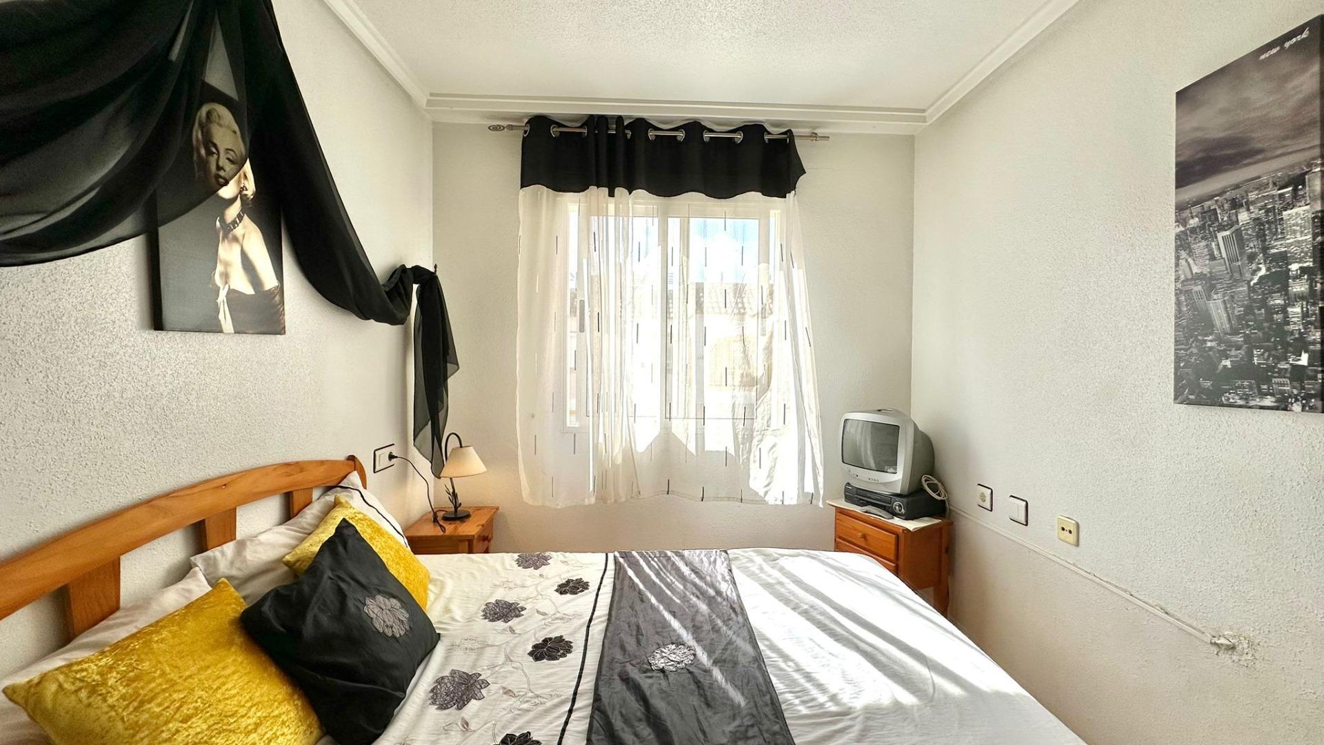 2-Bedroom Bungalow in El Limonar, Torrevieja - Image 15