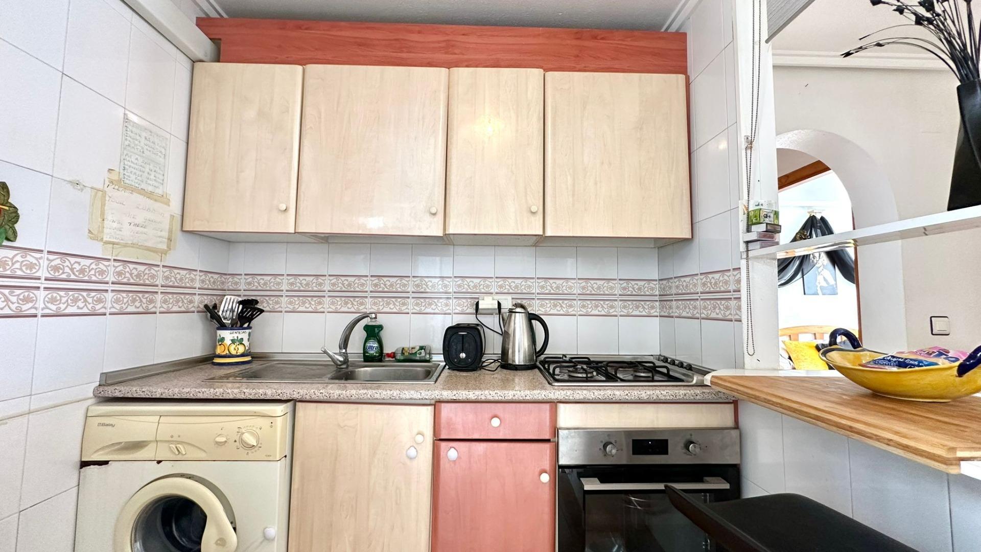 2-Bedroom Bungalow in El Limonar, Torrevieja - Image 7