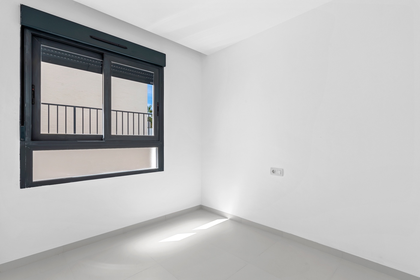 2-Bedroom Apartment in Pueblo, San Miguel de Salinas - Image 15