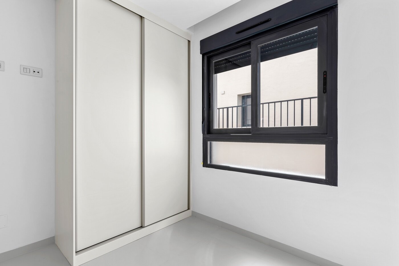 2-Bedroom Apartment in Pueblo, San Miguel de Salinas - Image 16