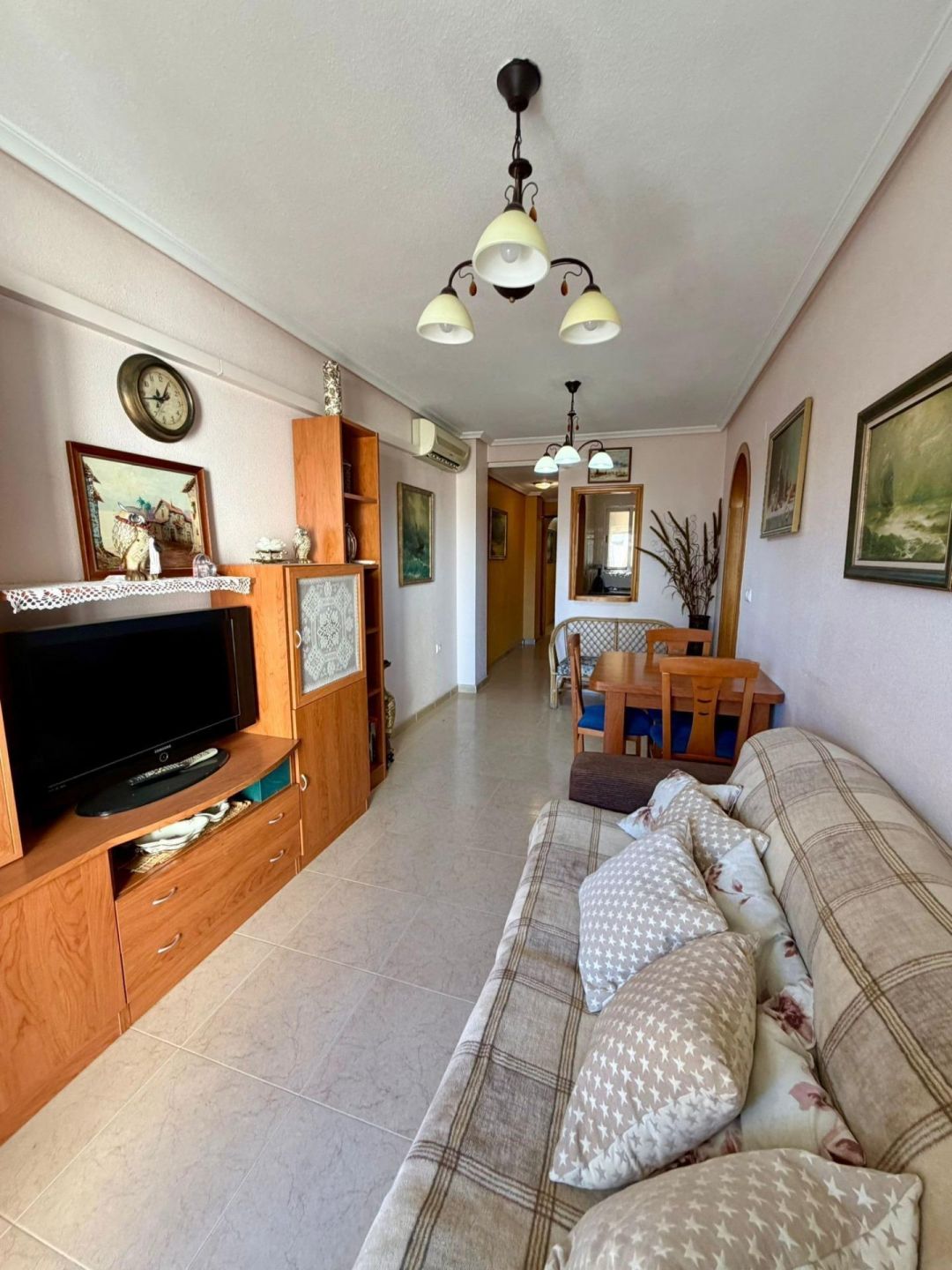 2-Bedroom Villa in Torrevieja, Torrevieja - Image 3