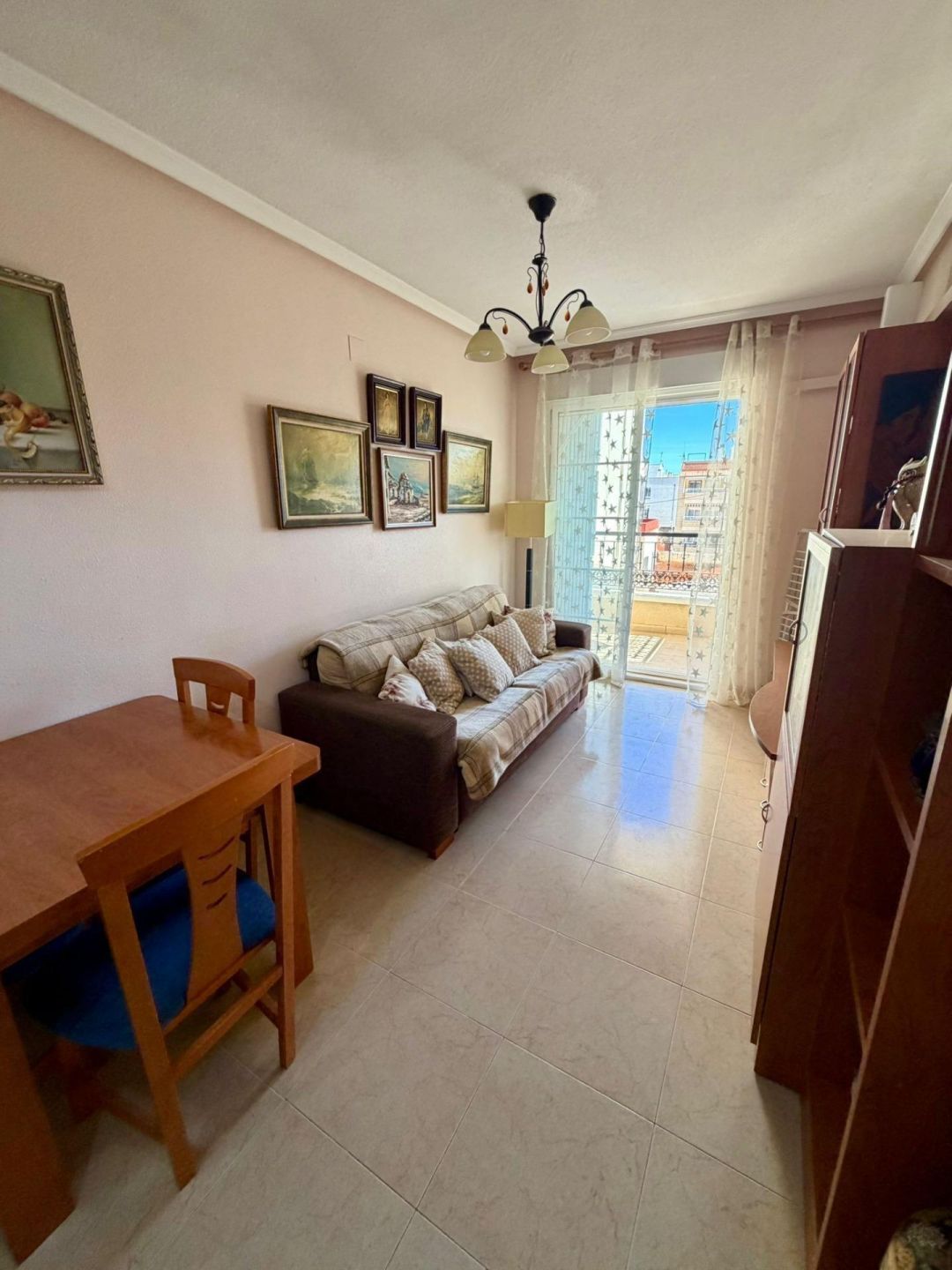 2-Bedroom Villa in Torrevieja, Torrevieja - Image 6