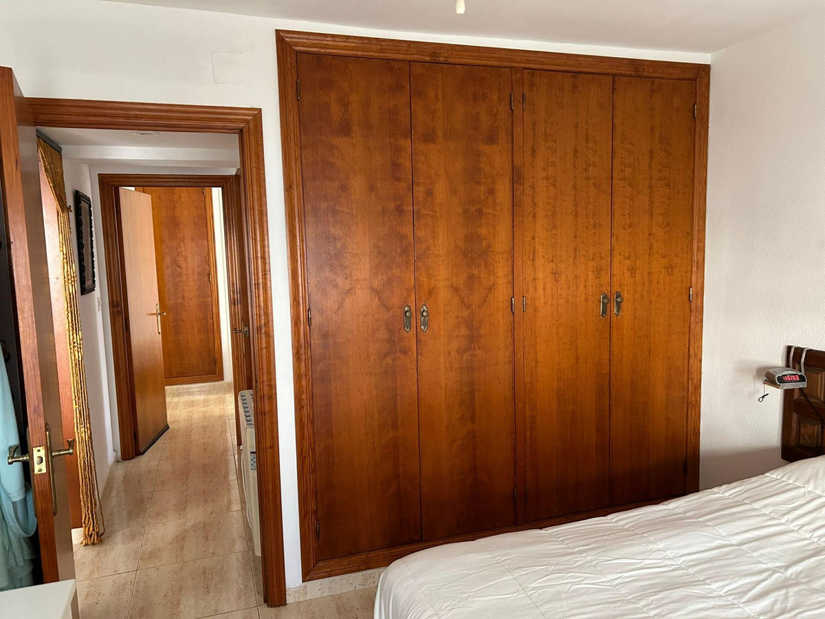 3-Bedroom Middle Floor Apartment in Benidorm | Sunny Cas... - Image 17