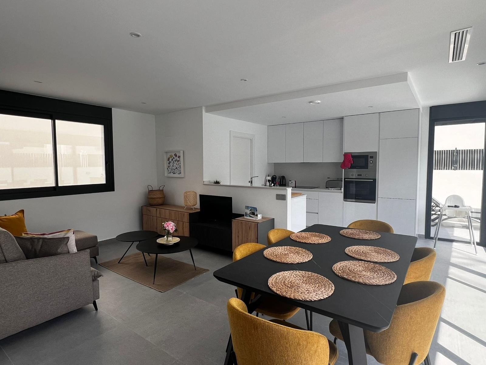 5-Bedroom Villa in Comunidad Valenciana, Algorfa - Image 10