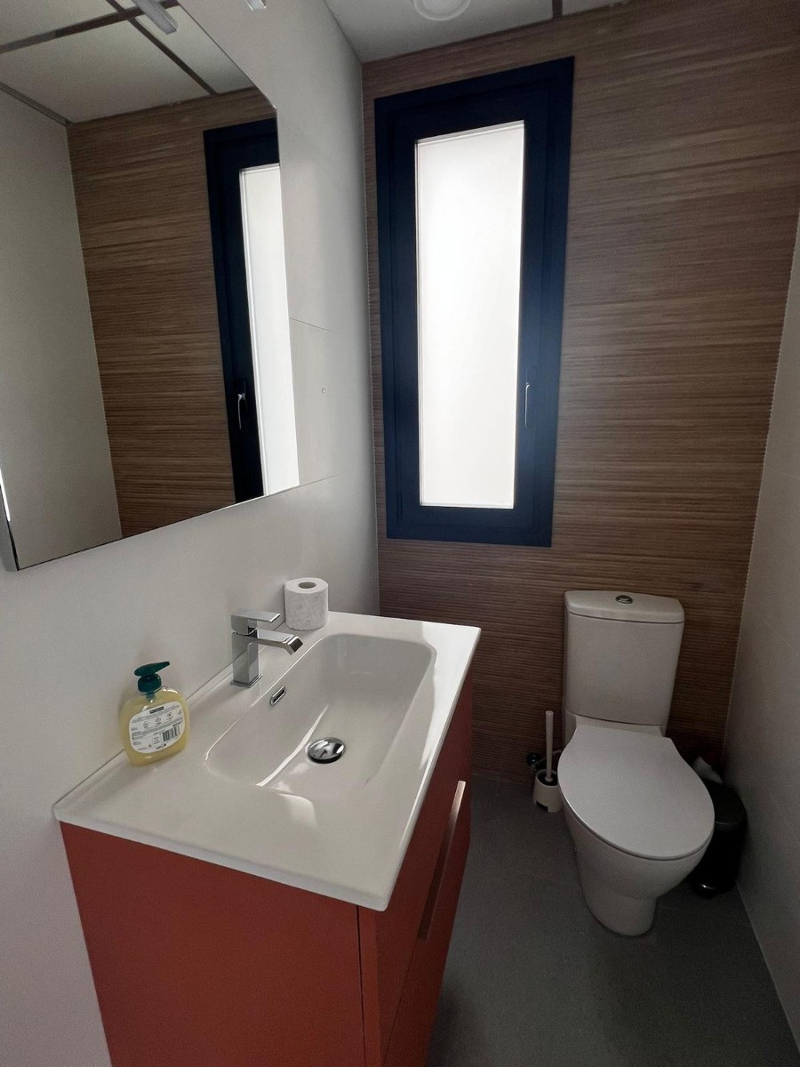 5-Bedroom Villa in Comunidad Valenciana, Algorfa - Image 26