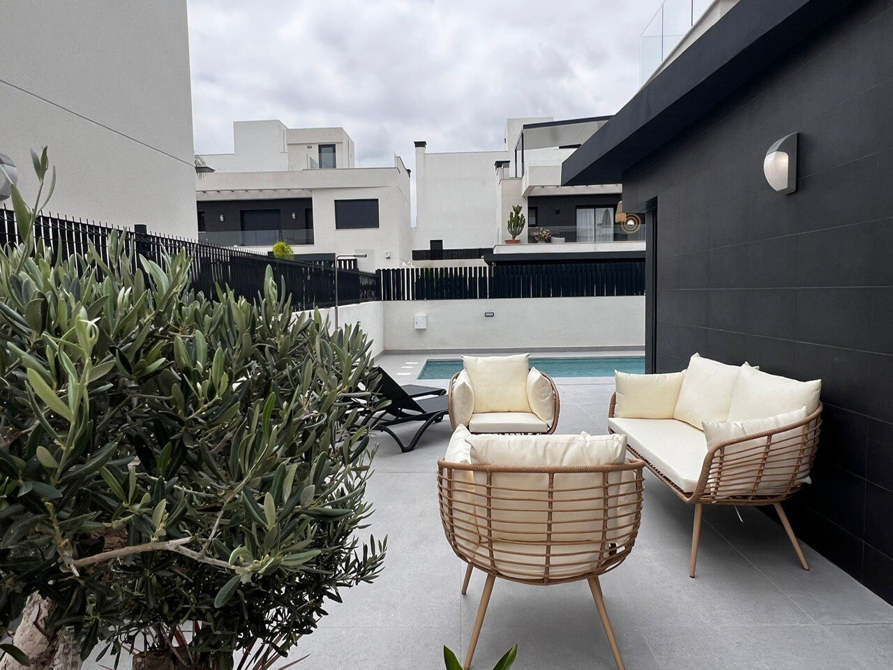 5-Bedroom Villa in Comunidad Valenciana, Algorfa - Image 34