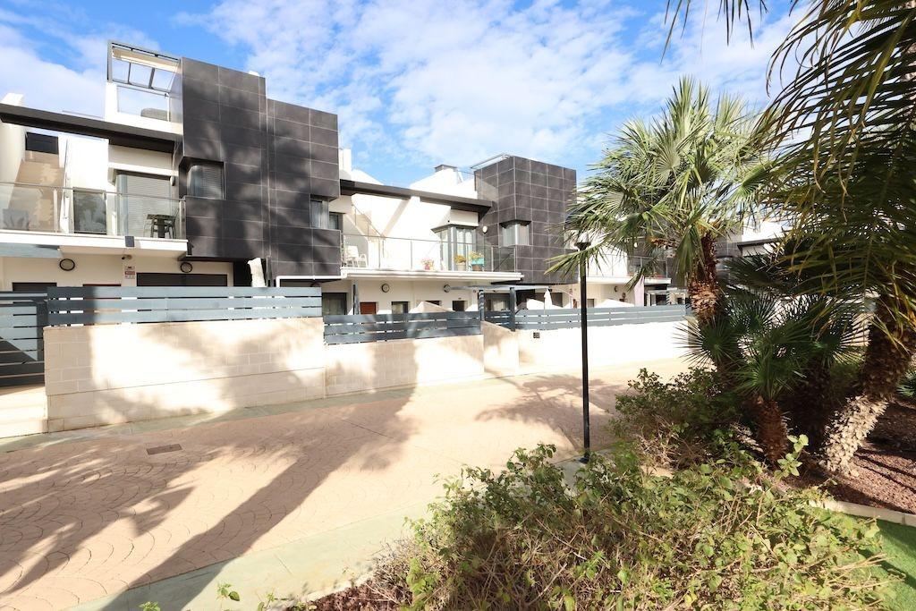 3-Bedroom House in Los Dolses, Orihuela Costa - Image 2