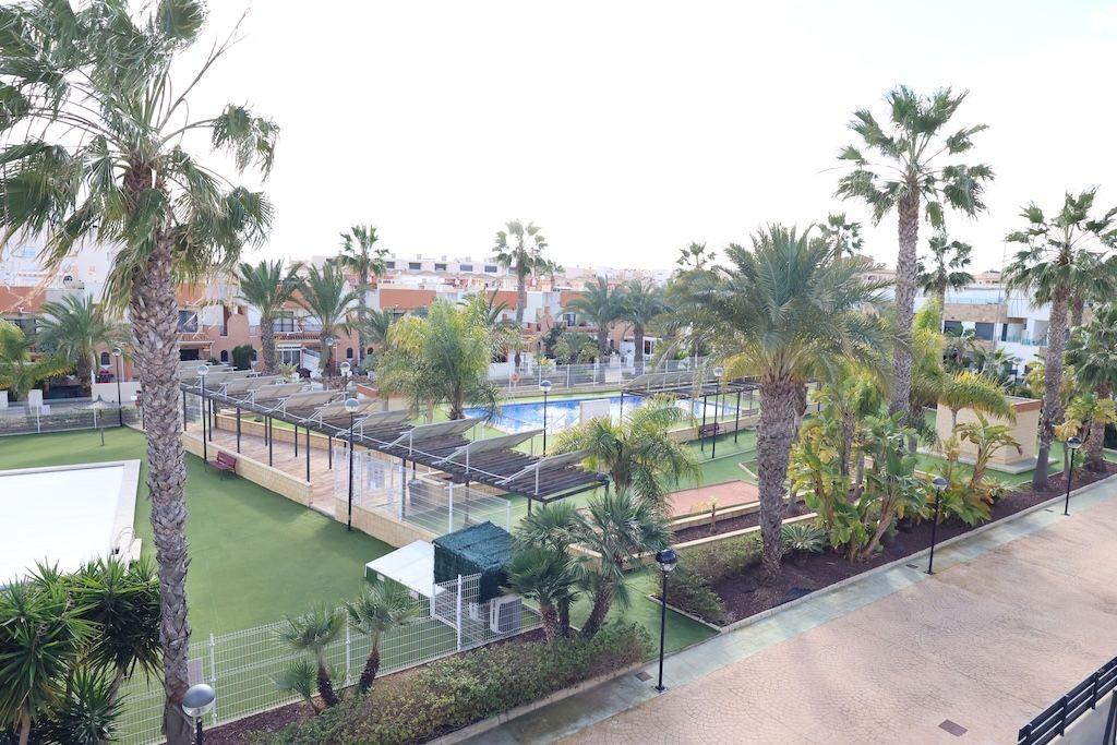 3-Bedroom House in Los Dolses, Orihuela Costa - Image 22