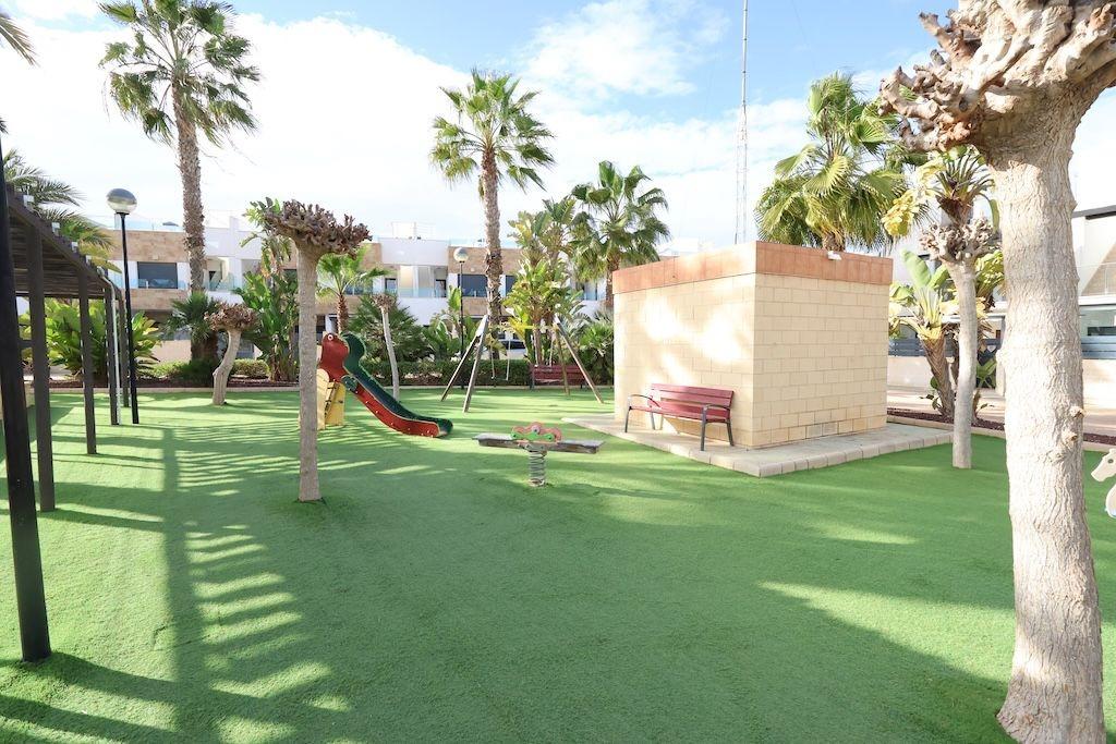3-Bedroom House in Los Dolses, Orihuela Costa - Image 26
