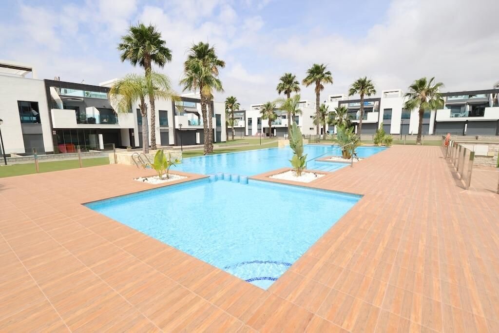 2-Bedroom Bungalow in Guardamar del Segura - Image 1