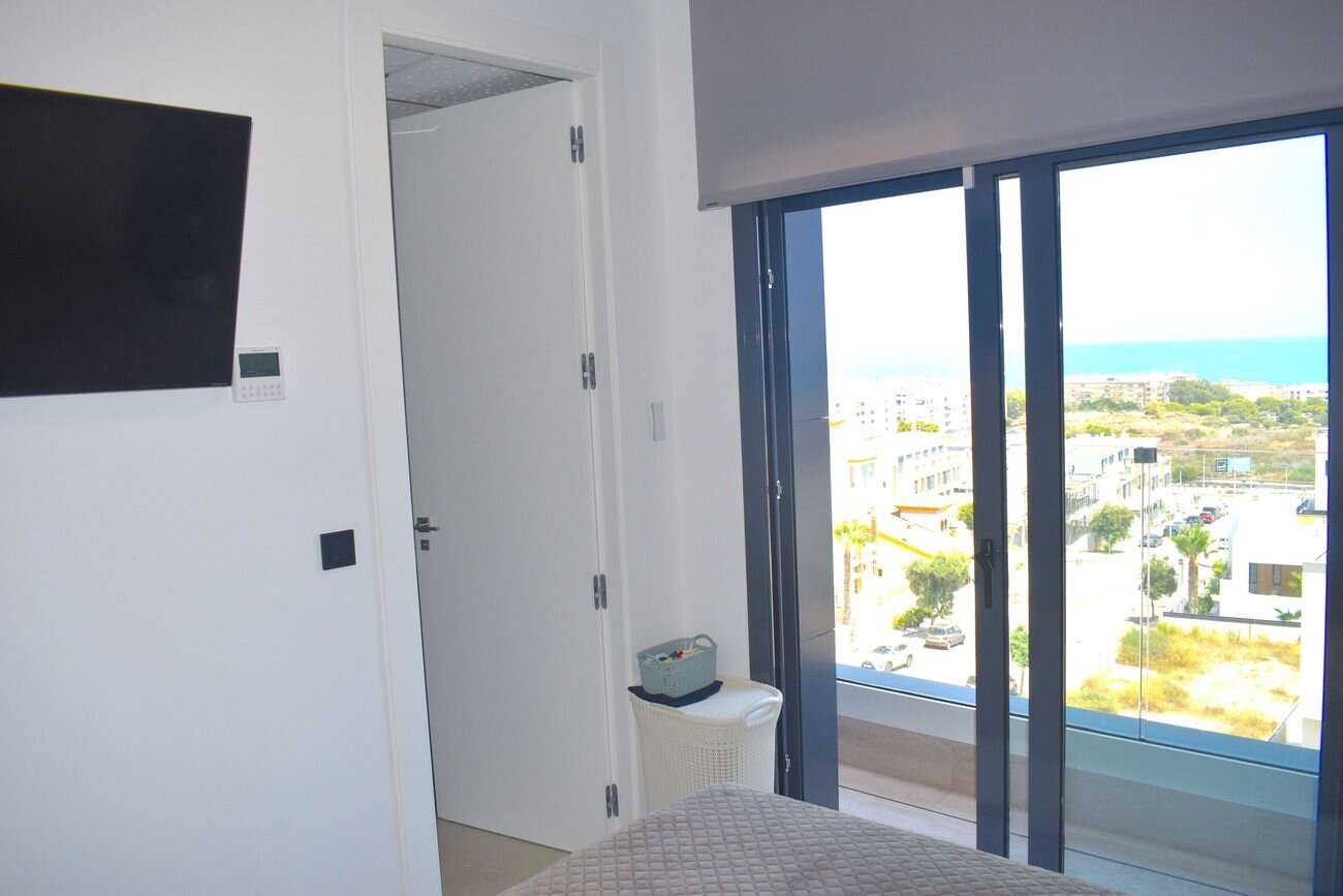 3-Bedroom Apartment in El Edén - Los Estaños, Guardamar del Segura - Image 24