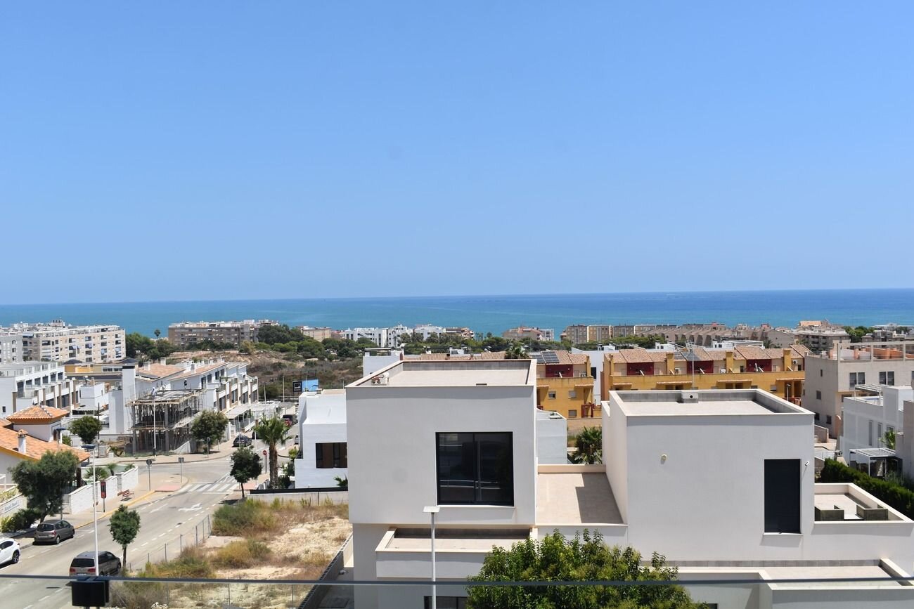 3-Bedroom Apartment in El Edén - Los Estaños, Guardamar del Segura - Image 29