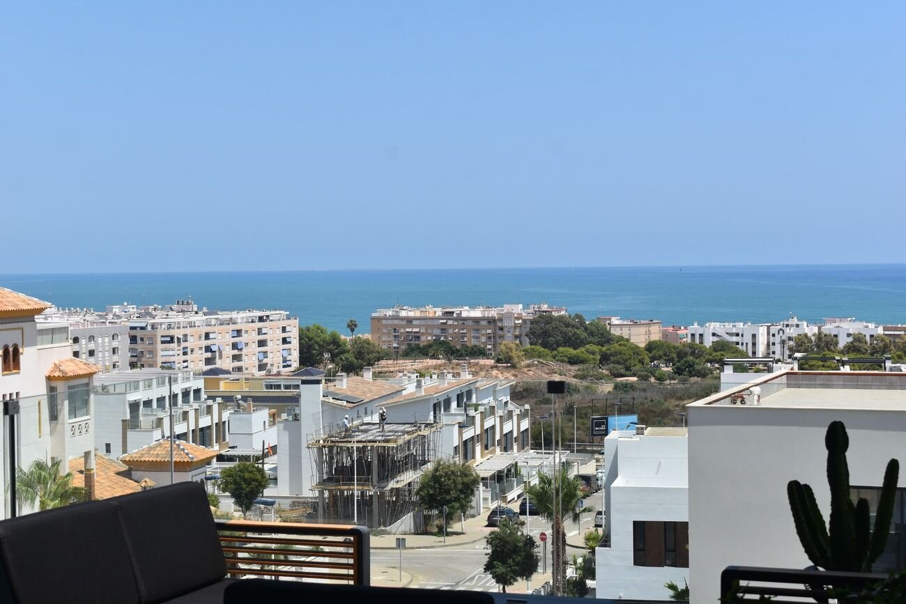 3-Bedroom Apartment in El Edén - Los Estaños, Guardamar del Segura - Image 30