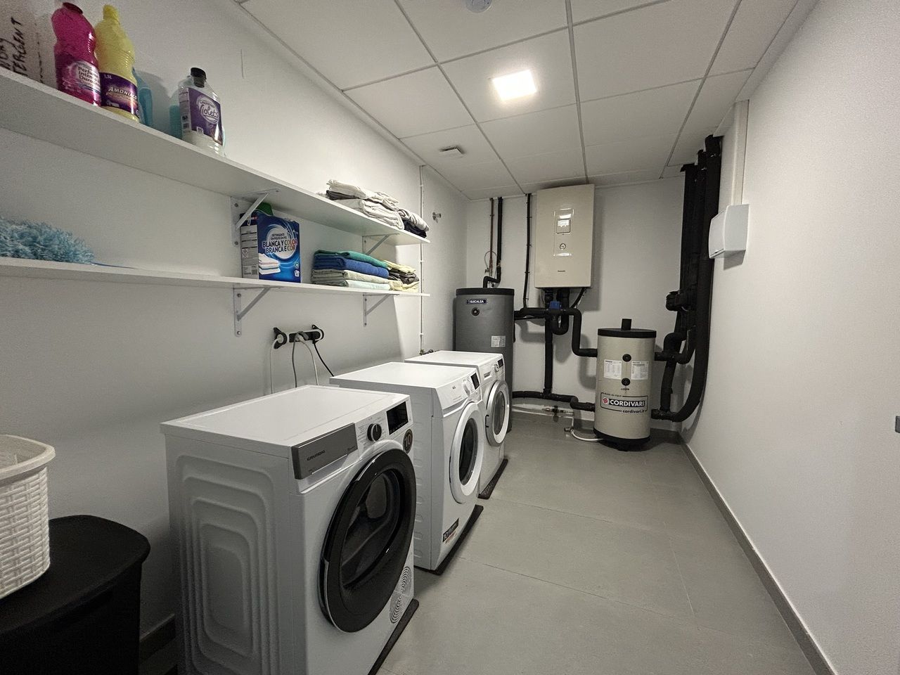 5-Bedroom Villa in La Siesta, Torrevieja - Image 15