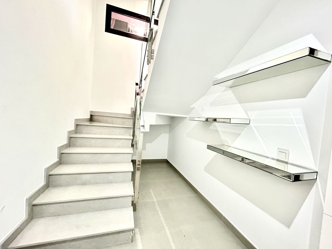 5-Bedroom Villa in La Siesta, Torrevieja - Image 25