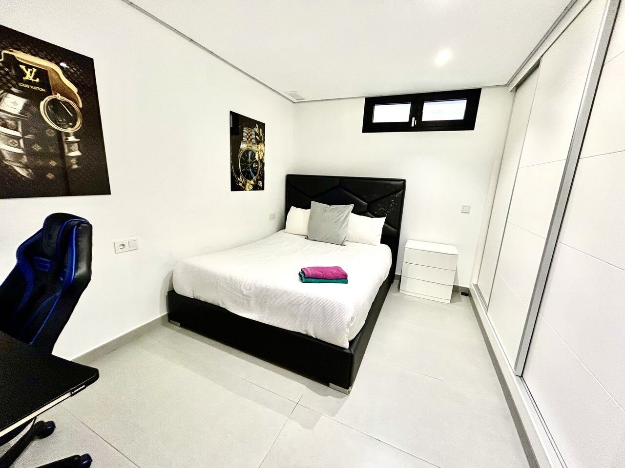 5-Bedroom Villa in La Siesta, Torrevieja - Image 28