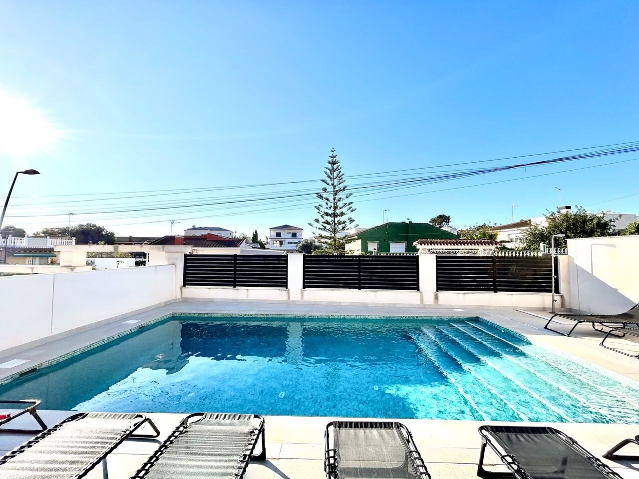5-Bedroom Villa in La Siesta, Torrevieja - Image 3