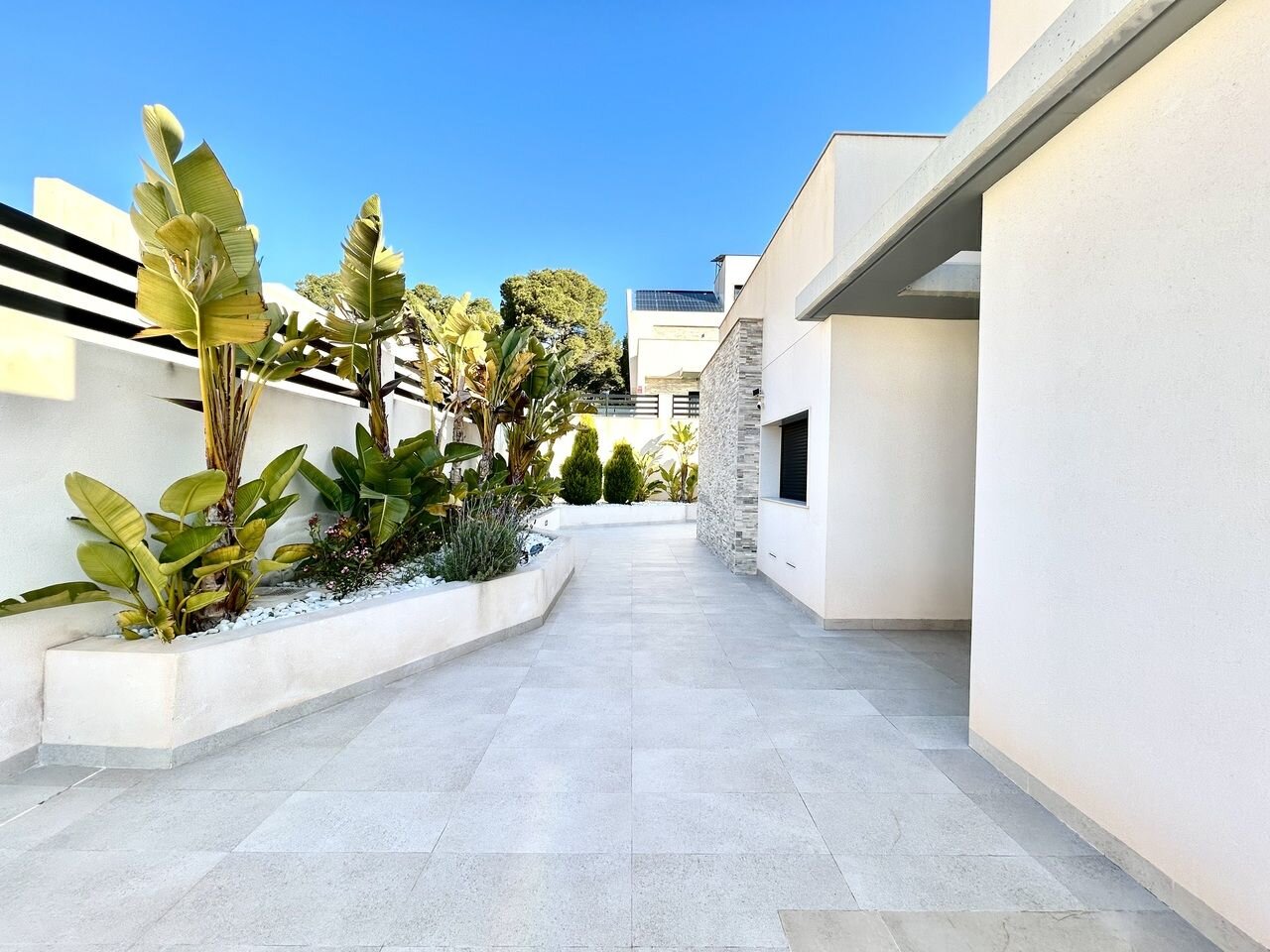 5-Bedroom Villa in La Siesta, Torrevieja - Image 41