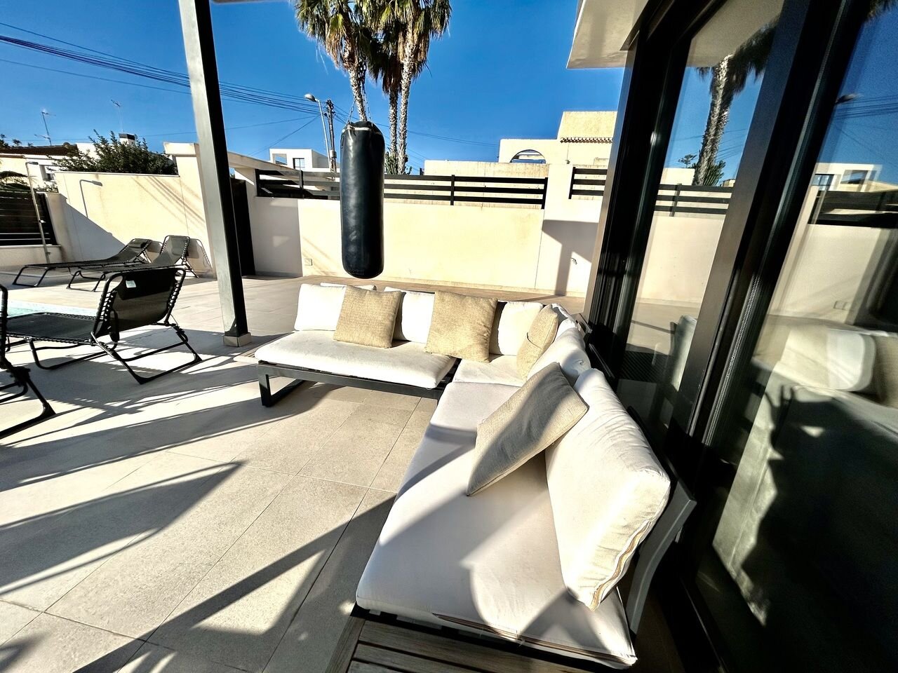 5-Bedroom Villa in La Siesta, Torrevieja - Image 42