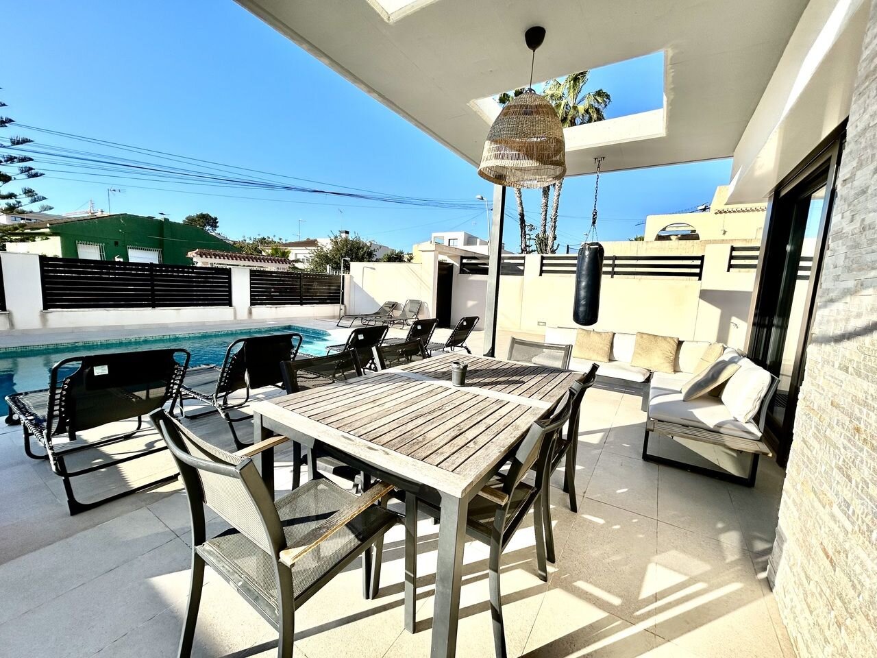 5-Bedroom Villa in La Siesta, Torrevieja - Image 44