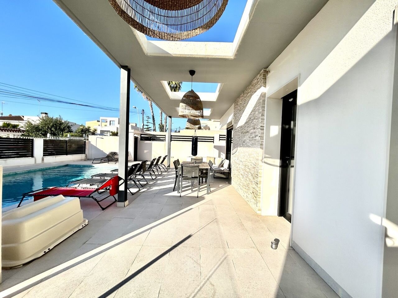 5-Bedroom Villa in La Siesta, Torrevieja - Image 45