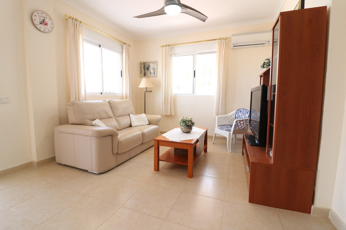 3-Bedroom Detached House in Algorfa | Sunny Casas - Cost... - Image 12