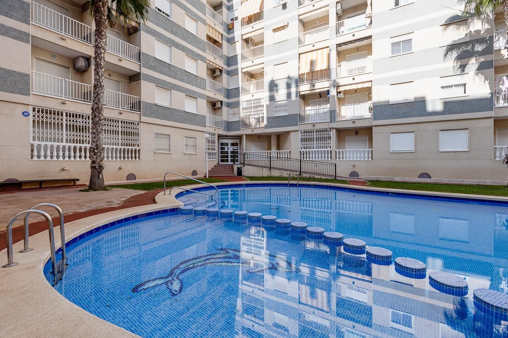 3-Bedroom Apartment in Estacion de Autobuses, Torrevieja - Image 14