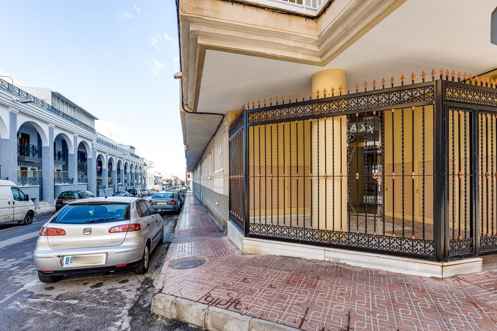 3-Bedroom Apartment in Estacion de Autobuses, Torrevieja - Image 15
