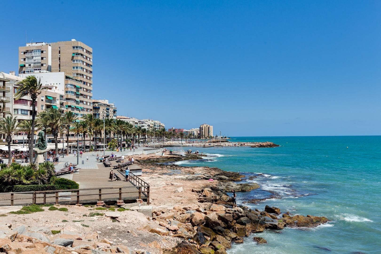 3-Bedroom Apartment in Estacion de Autobuses, Torrevieja - Image 18